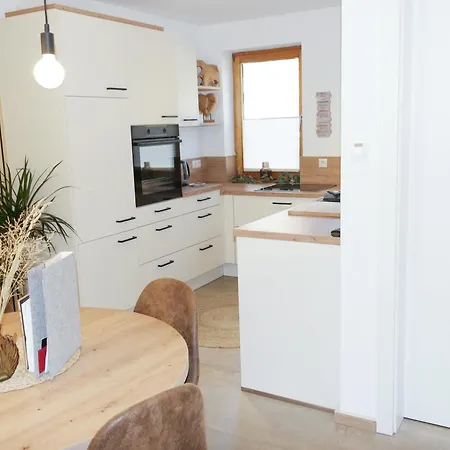 Riverhaus Kwatera prywatna *