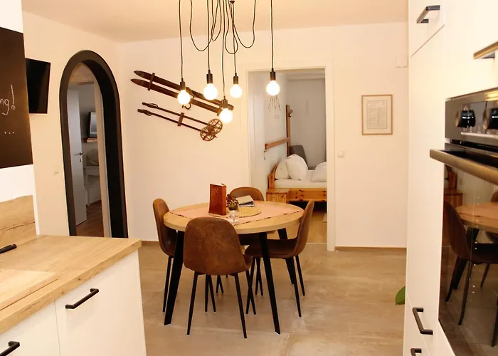 Проживання в сім'ї Riverhaus *